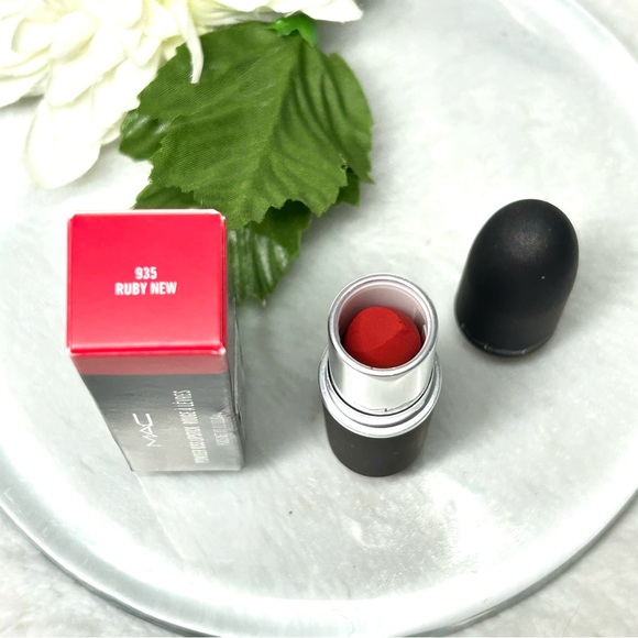 MAC Ruby New #935 Powder Kiss Lipstick Red Full Size NEW - Picture 9 of 11